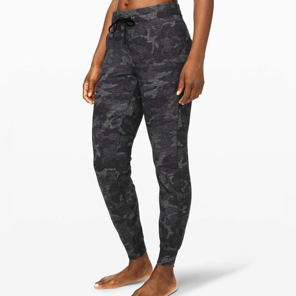 Lululemon Camo Joggers - Picture 1 of 1